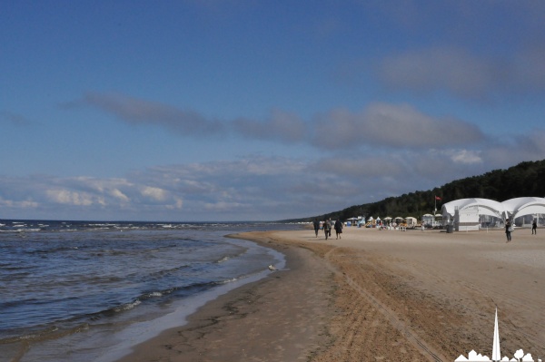 Longue plage de sable